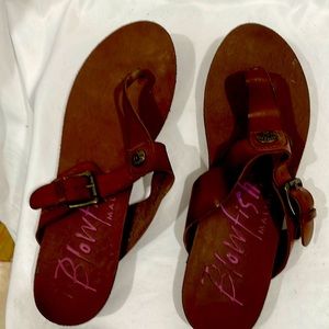 leather sandals 8.5 used in good condition